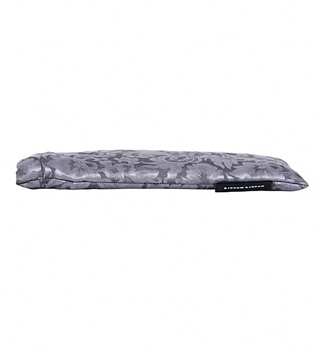 Hugger Mugger Silk Yoga Eye Pillow - Flax 6 Hugger Mugger Silk Yoga Eye Pillow - Flax - Image 6