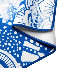 Vagabond Goods Mandala Yoga Mat Towel -Yoga Balance 1740185305123 mandala 4a