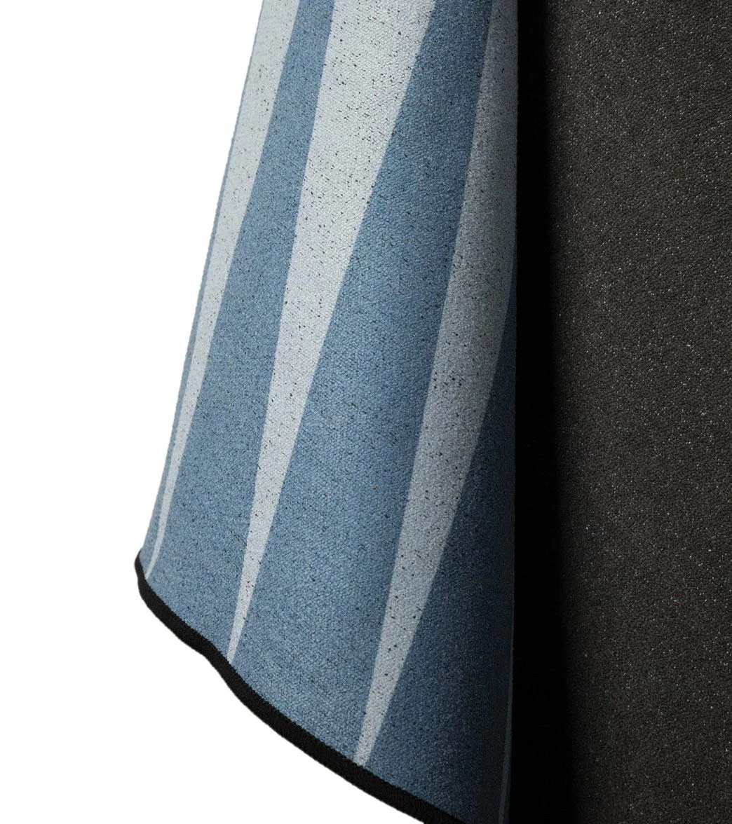 Nomadix Heat Wave Yoga Mat Towel 6 Nomadix Heat Wave Yoga Mat Towel - Image 6