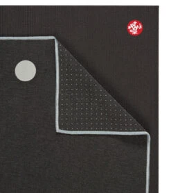 Manduka Yogitoes® Yoga Mat Towel -Yoga Balance 4390217285675 grey 3a