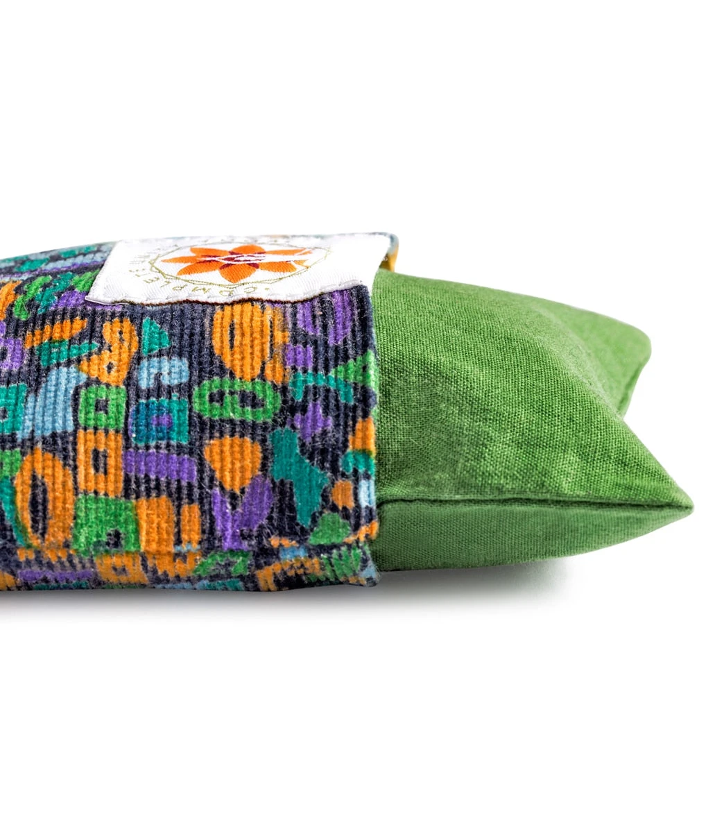 Complete Unity Retro Print Eye Pillow 3 Complete Unity Retro Print Eye Pillow - Image 3