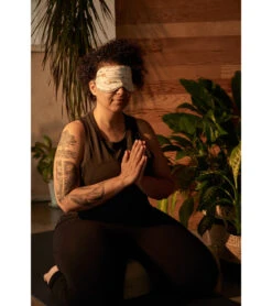 Halfmoon Silk Eye Mask -Yoga Balance 7057948475435 flora 4a