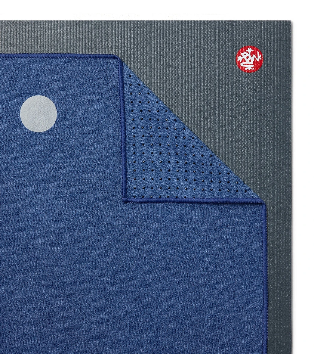 Manduka Yogitoes® Yoga Mat Towel, 71" Moon 3 Manduka Yogitoes® Yoga Mat Towel, 71" Moon - Image 3